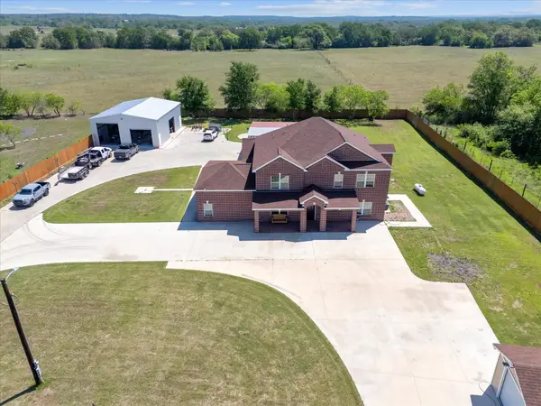 886 Zilss Road, La Grange, TX 78945