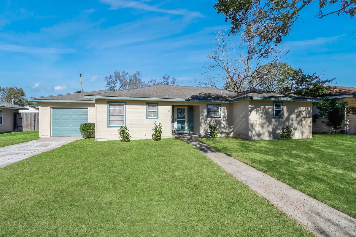 102 Live Oak Avenue, Baytown, TX 77520 - Image #1