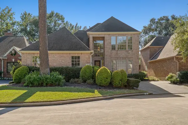 13 Stonegate Park Court, Spring, TX 77379