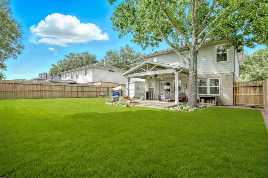 1723 Oak Valley Drive, Kemah, TX 77565 - Image #2