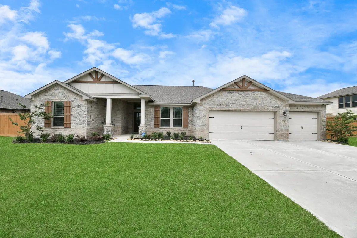 395 Hunter Ranch Way, Dayton, TX 77535 - Image #1