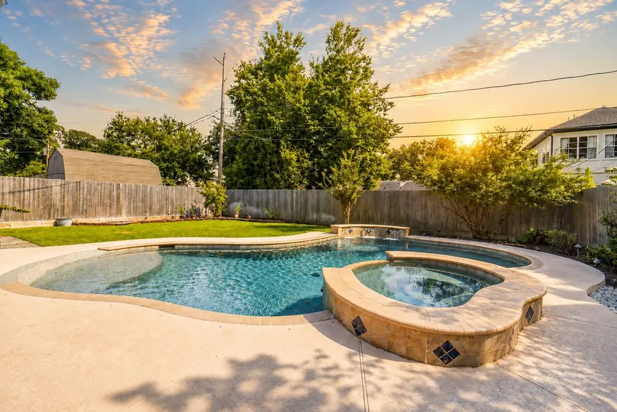 4911 Imperial Street, Bellaire, TX 77401 - #2