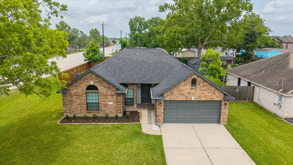 12326 11th Street, Santa Fe, TX 77510
