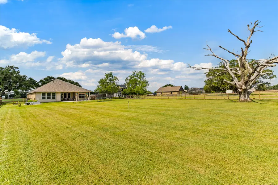 1132 Quarter Horse Trail, Angleton, TX 77515 - #3