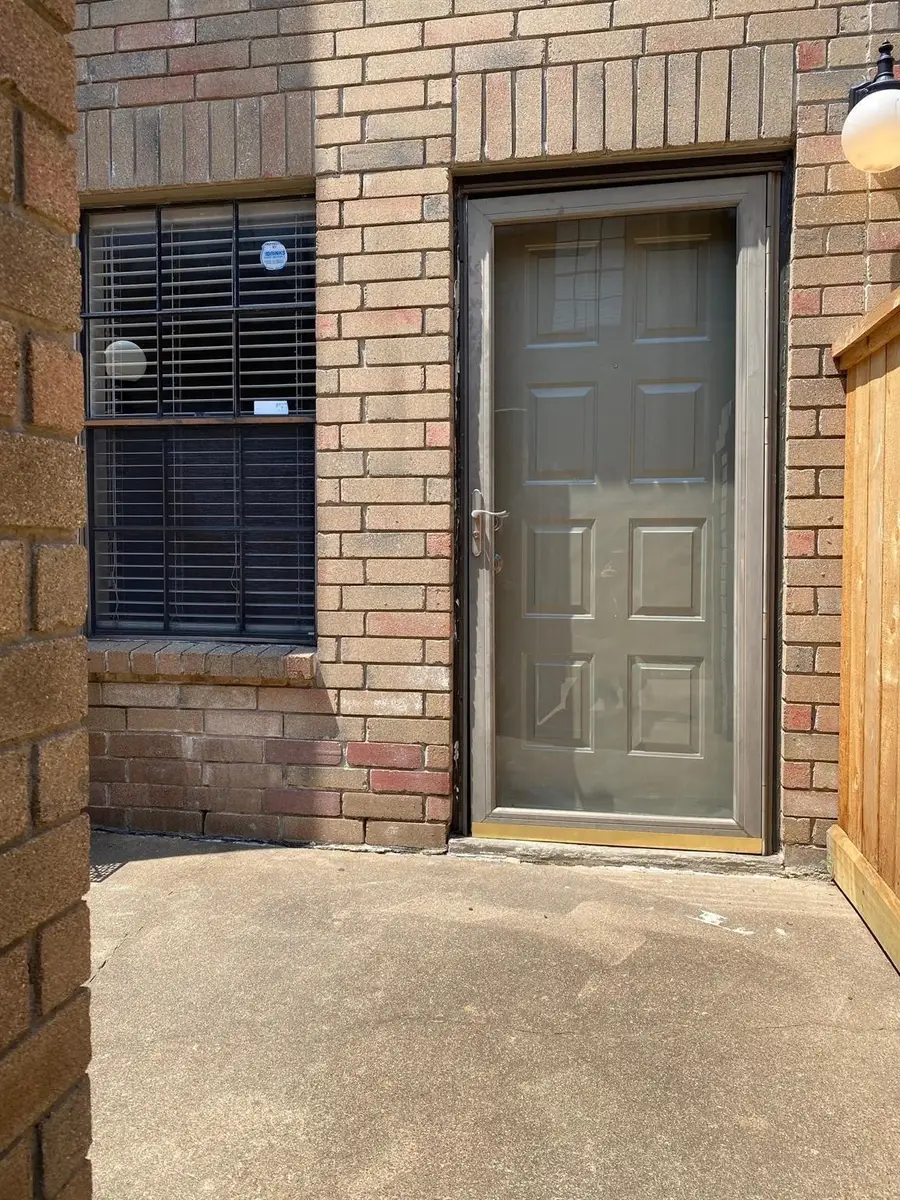 9850 Pagewood Lane #405, Houston, TX 77042 - Image #2