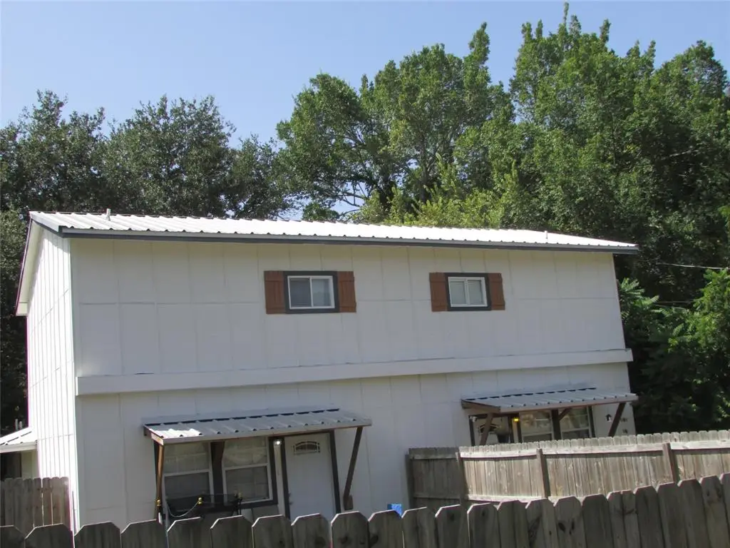201 A&B W Mink St, Willis, TX 77378 - Image #1