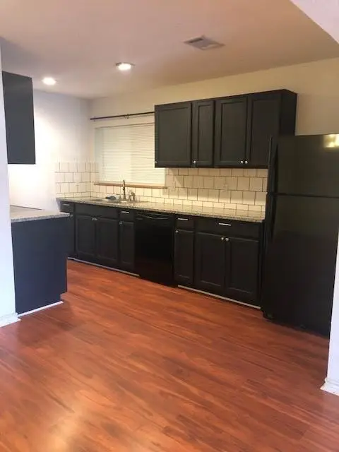 201 A&B W Mink St, Willis, TX 77378 - Image #3