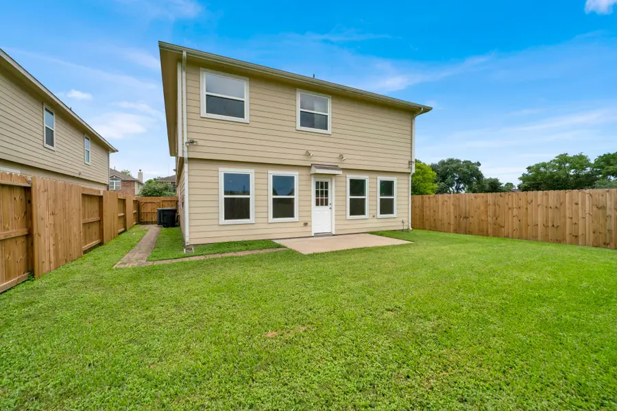 12818 Regg Drive, Houston, TX 77045 - Image #2