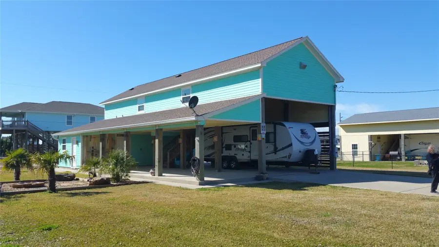 930 West Lane, Crystal Beach, TX 77650 - #2