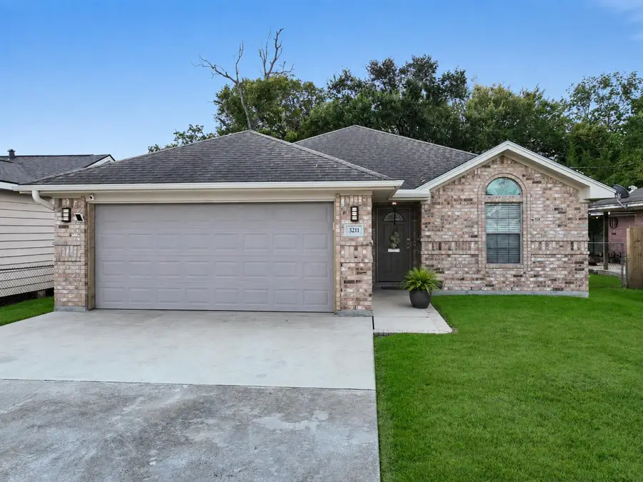 3211 Avenue G, Nederland, TX 77627 - #2