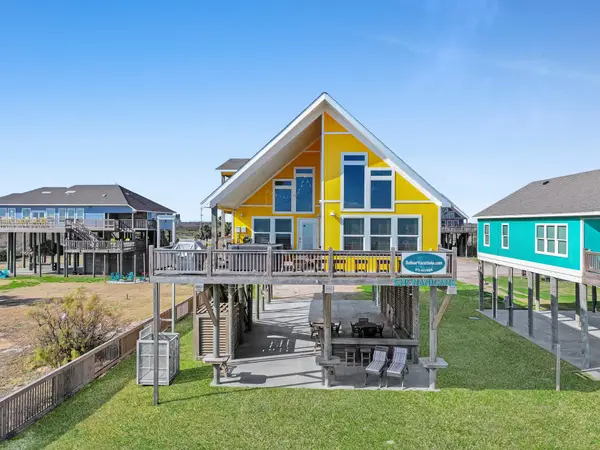 1120 Alex Drive, Gilchrist, TX 77617