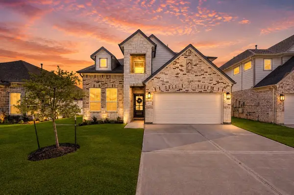 11822 Maple Oak Drive, Houston, TX 77066