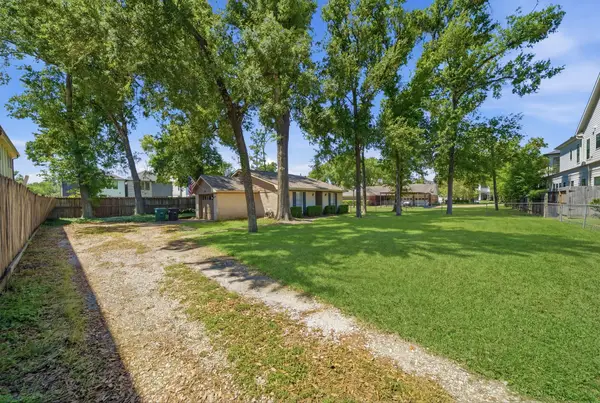 1501 Early Lane, Houston, TX 77055
