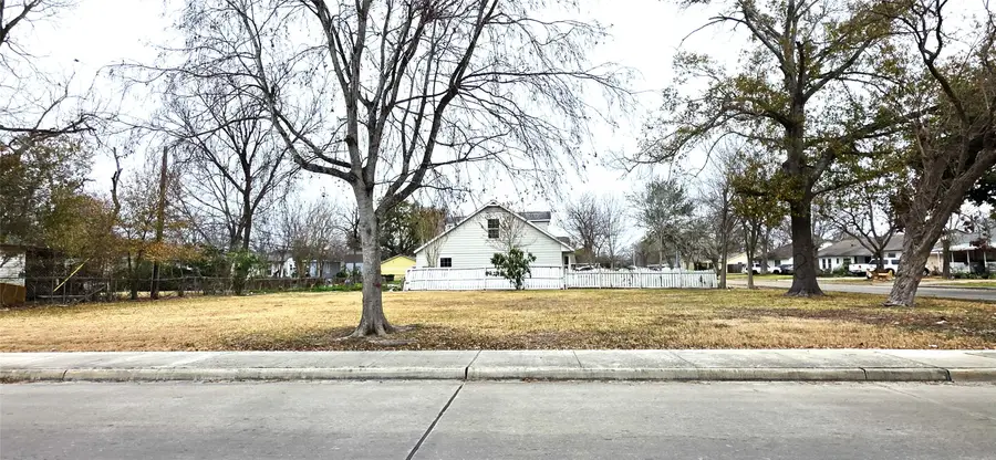 612 Live Oak Street, Pasadena, TX 77506 - #2