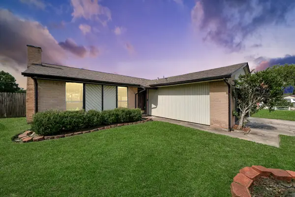 7023 Maczali Drive, Houston, TX 77489