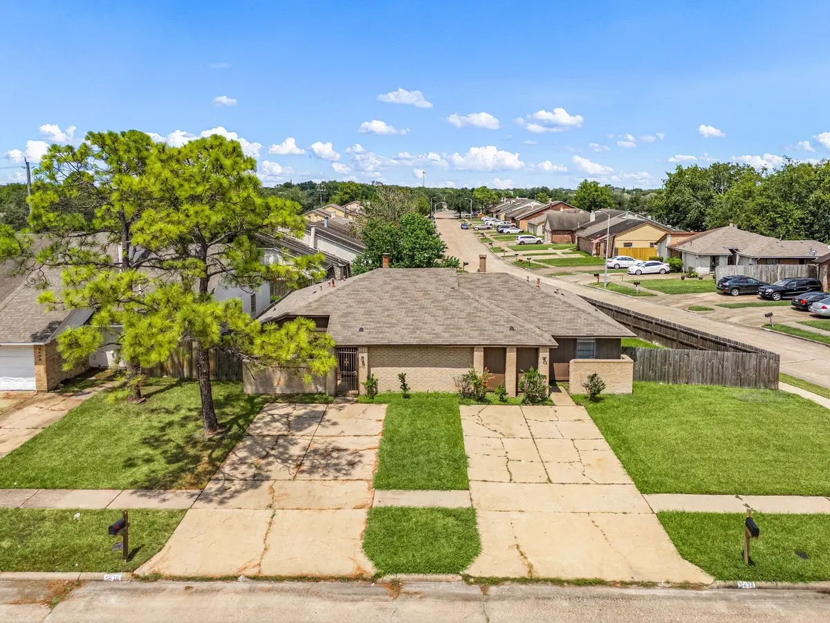 5436/5434 Parkridge Drive #A/B, Houston, TX 77053 - Image #1