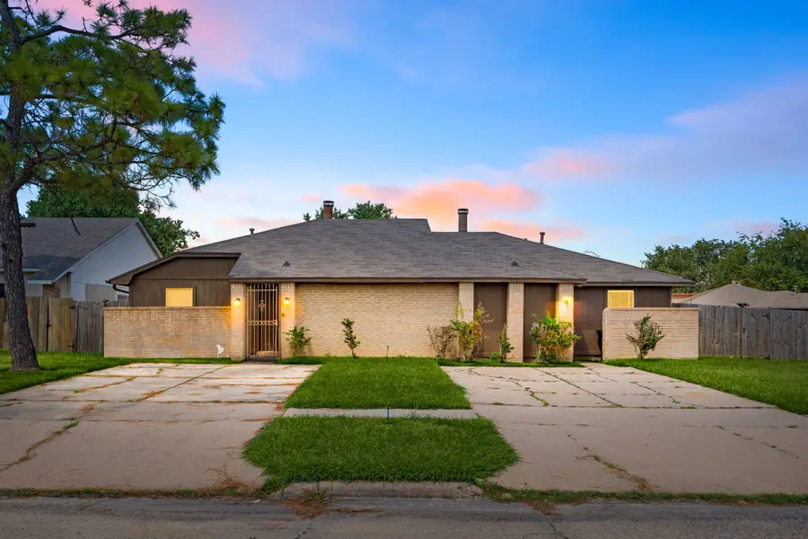 5436/5434 Parkridge Drive #A/B, Houston, TX 77053 - Image #2