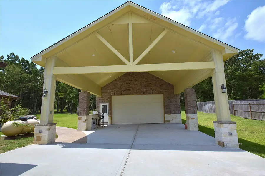 320 Dahlia Road, Huntsville, TX 77320 - #3