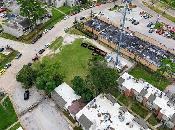 5723 Lost Forest Dr Drive, Houston, TX 77092