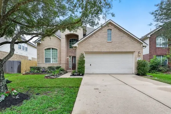 2010 Balsam Lake Lane, Pearland, TX 77584