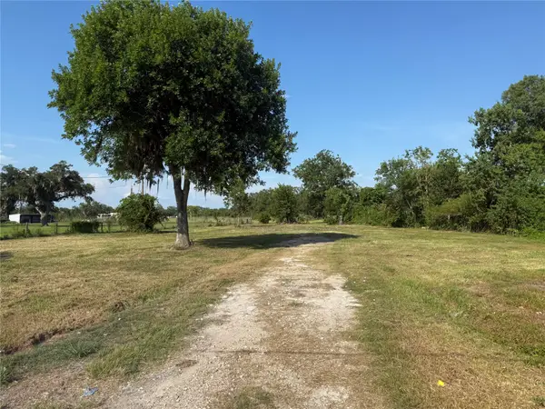 2100 County Road 342, Brazoria, TX 77422