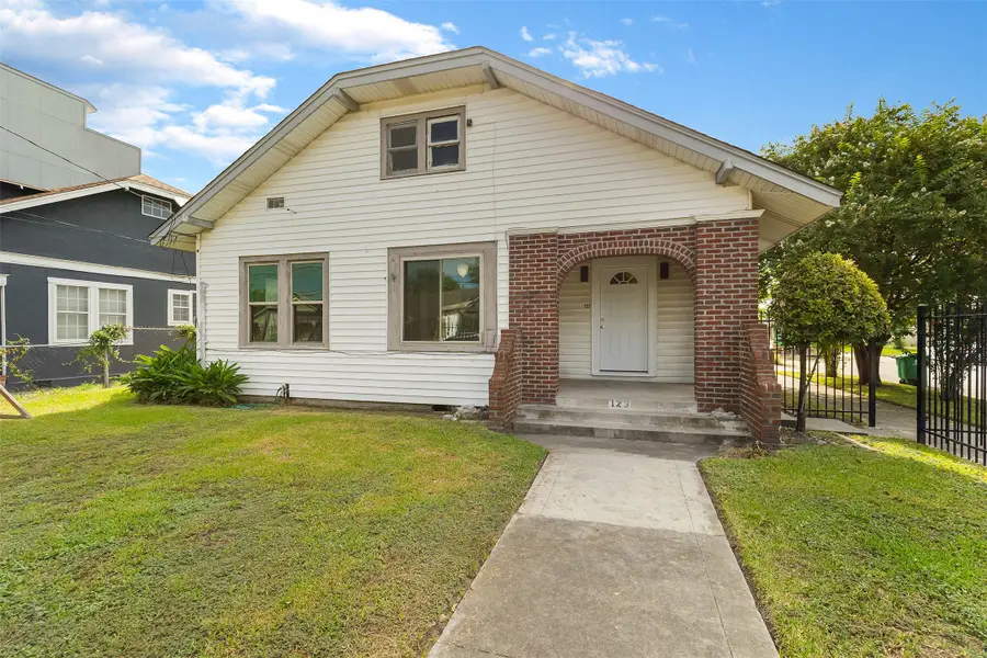 123 Estelle Street, Houston, TX 77003 - Image #2