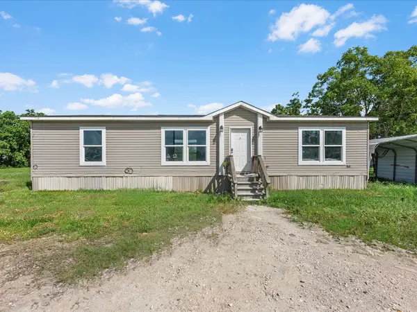 6608 County Road 167, Alvin, TX 77511