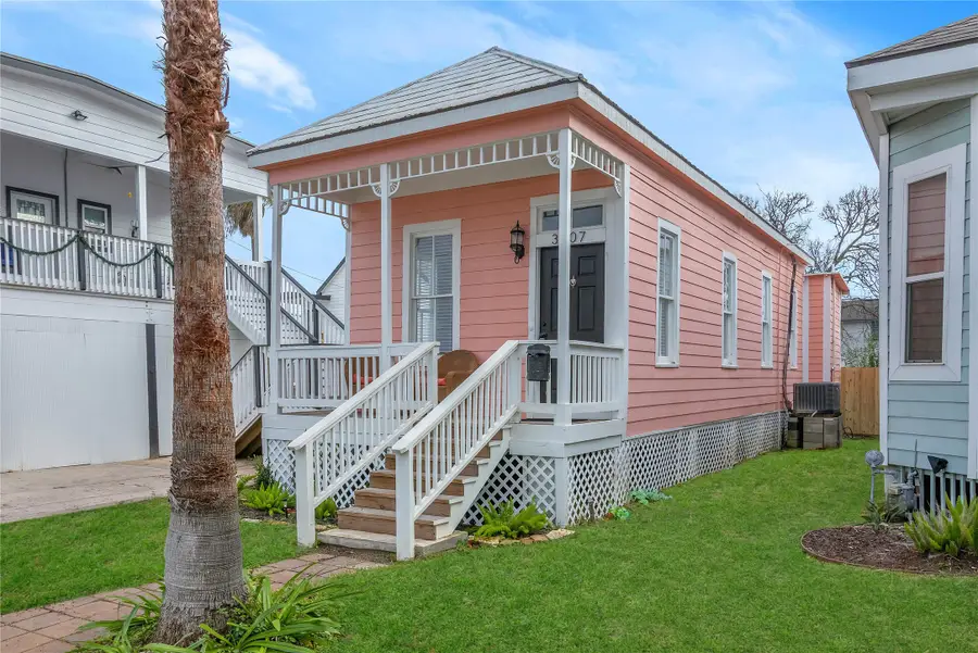 3907 Ursuline Street, Galveston, TX 77550 - Image #2