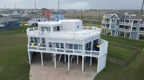 17732 Glei, Galveston, TX 77554