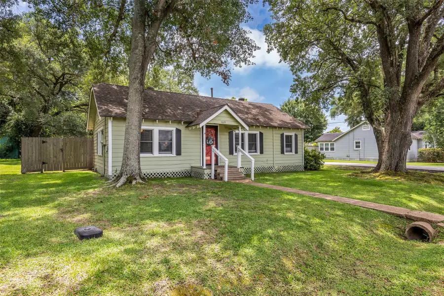 109 Oxford Street, Tomball, TX 77375 - #3