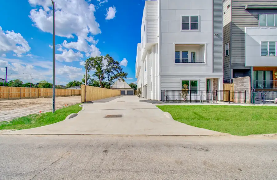 737 W 21st Street, Houston, TX 77008 - #2