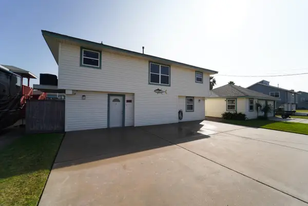 557 Pompano Street, Hitchcock, TX 77563