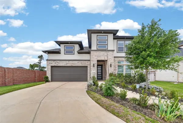 1303 Willow Walk Drive, Missouri City, TX 77459