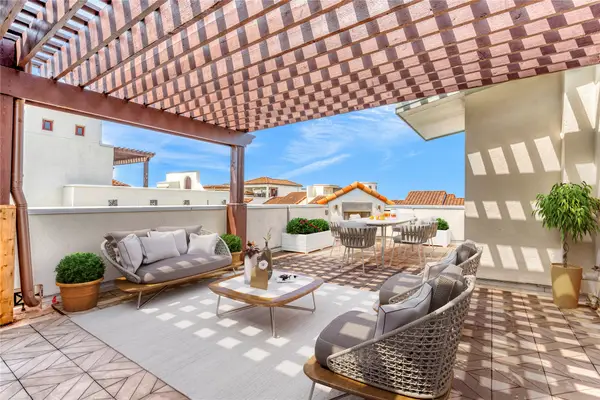 5219 Calle Cordoba Place, Houston, TX 77007