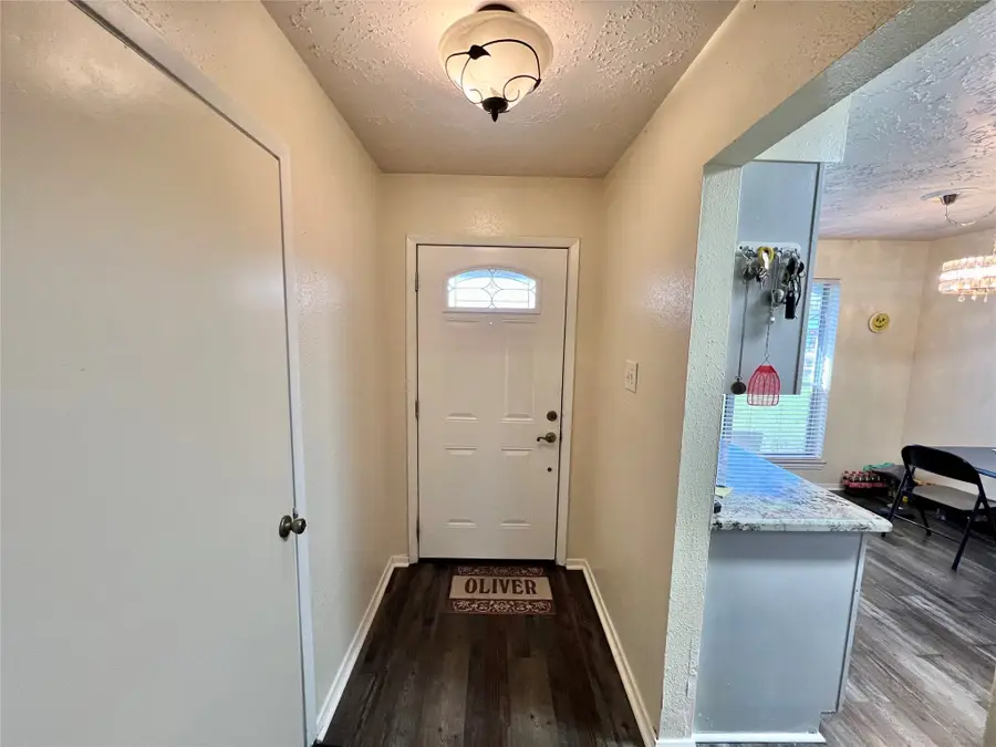 104 Trail Ride Road, Angleton, TX 77515 - Image #2