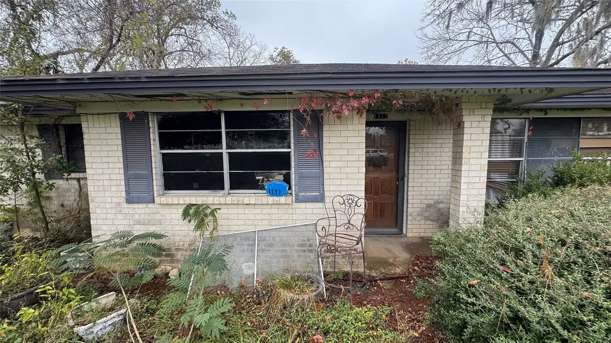 1111 Avenue B, Sweeny, TX 77480 - Image #1