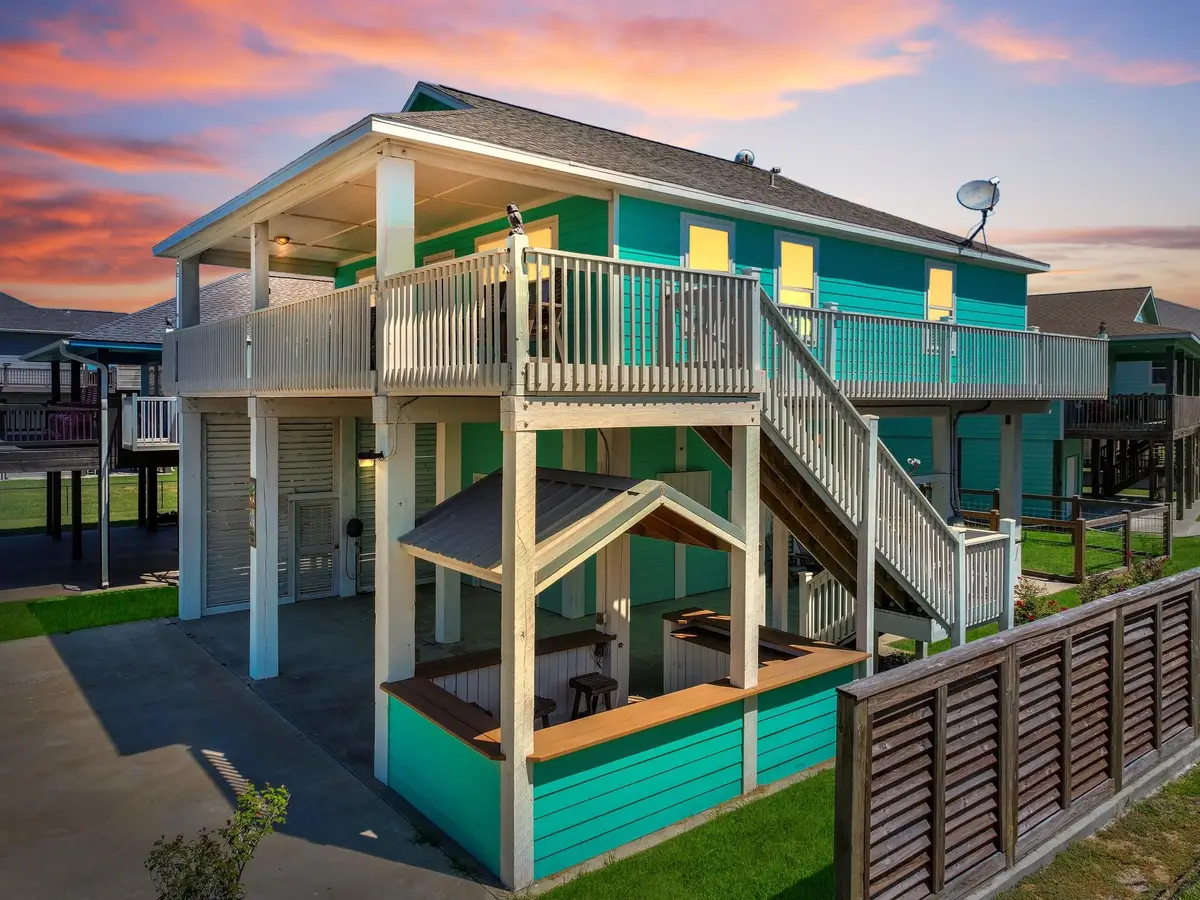 930 Eastview, Crystal Beach, TX 77650 - #1