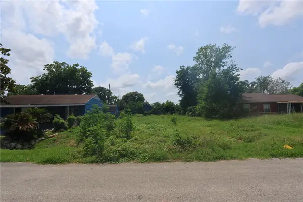 10414 Chesterfield Drive, Houston, TX 77051