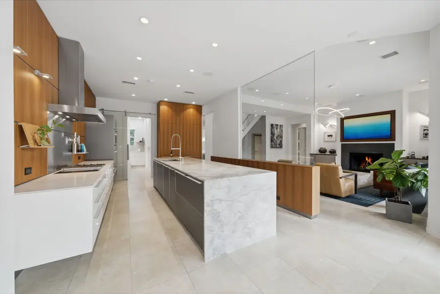 3 Farington Way, The Woodlands, TX 77382 - Image #3