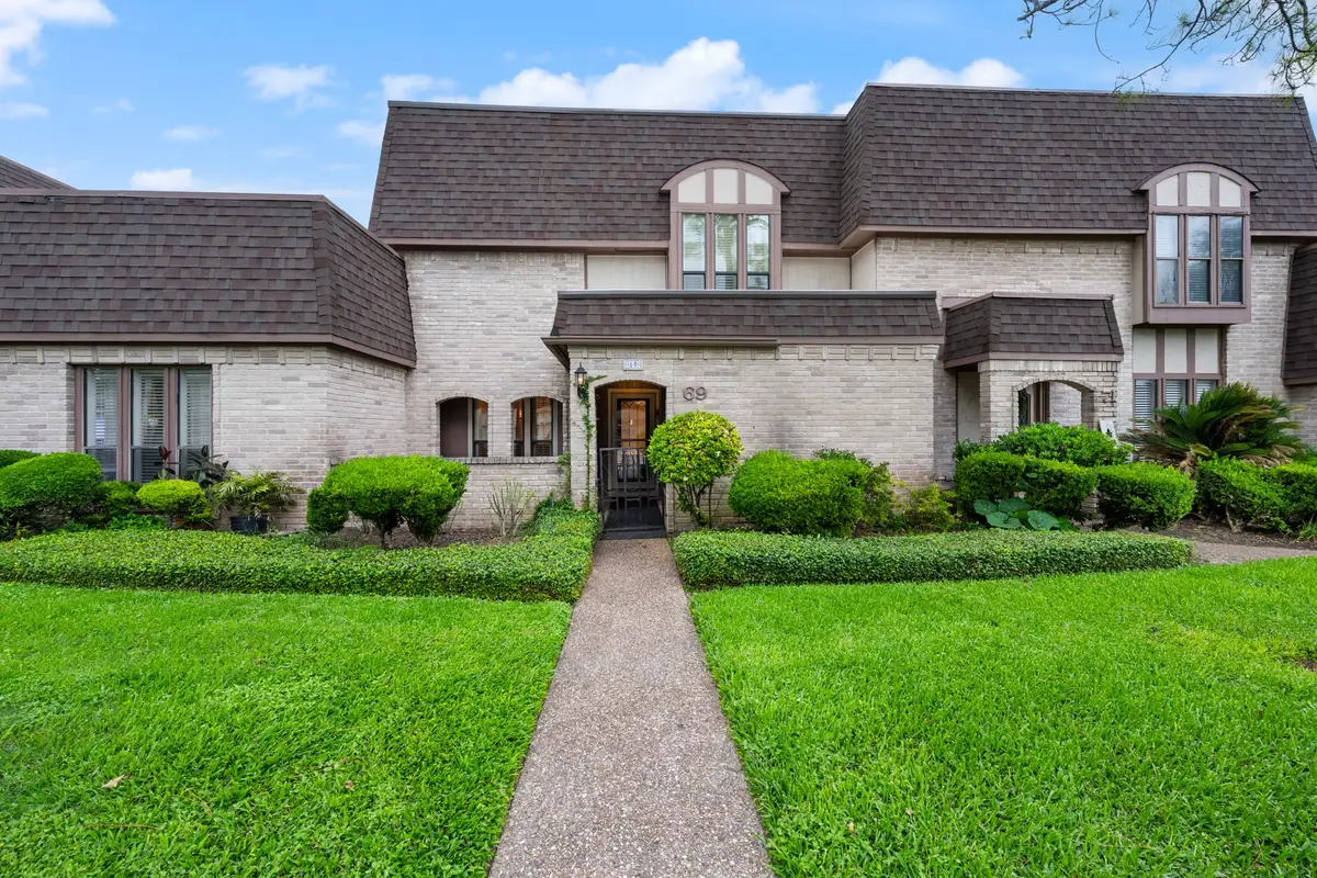 69 S Bachelor Button Street, Lake Jackson, TX 77566 - #1