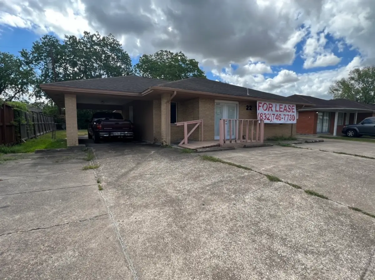 2207 Strawberry Road, Pasadena, TX 77502 - #1