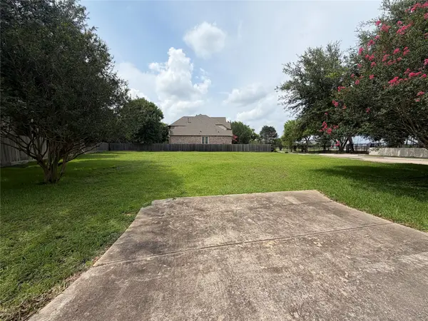 9002 Cliffwood Drive, Houston, TX 77096