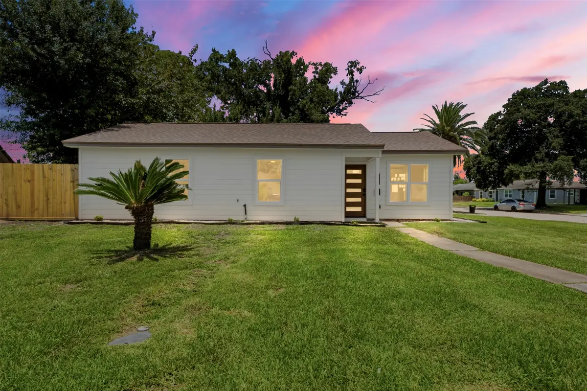 102 Tilden Drive, Pasadena, TX 77506 - #1