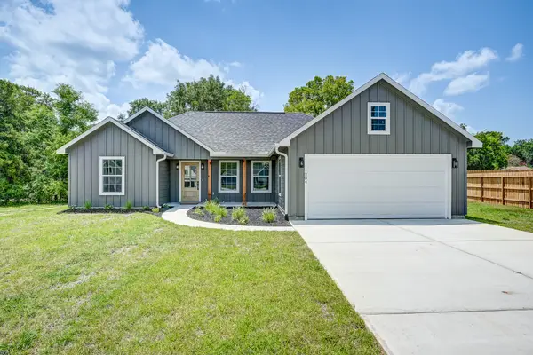 1204 Ada Street, New Waverly, TX 77358