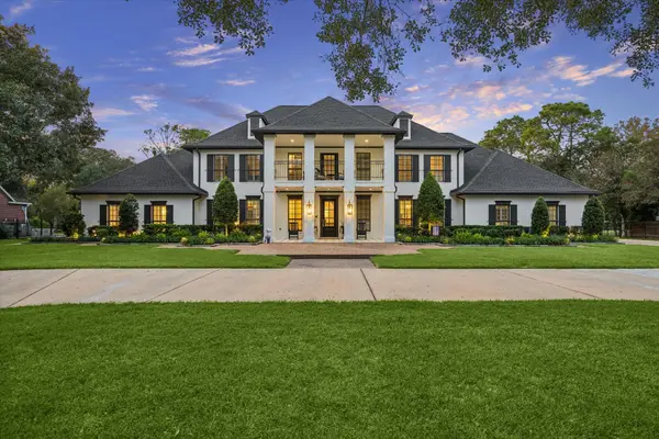 704 Tall Pines Drive, Friendswood, TX 77546