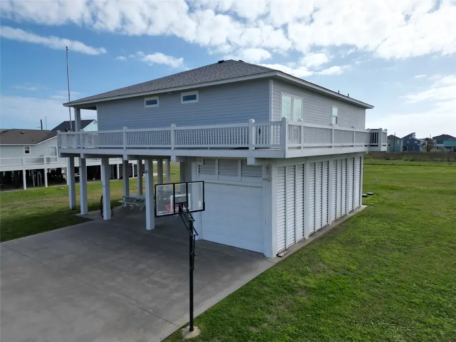973 Sea Breeze, Crystal Beach, TX 77650 - #2