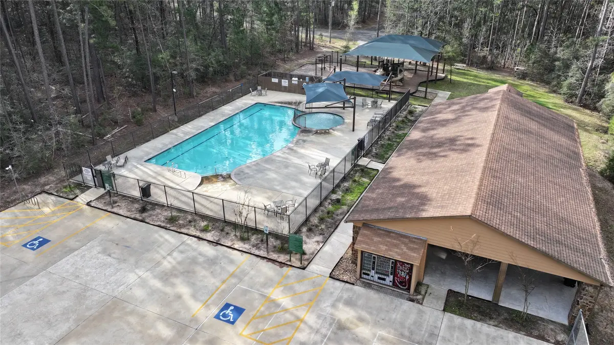 00 E Dewberry Ct, Huntsville, TX 77320 - #1