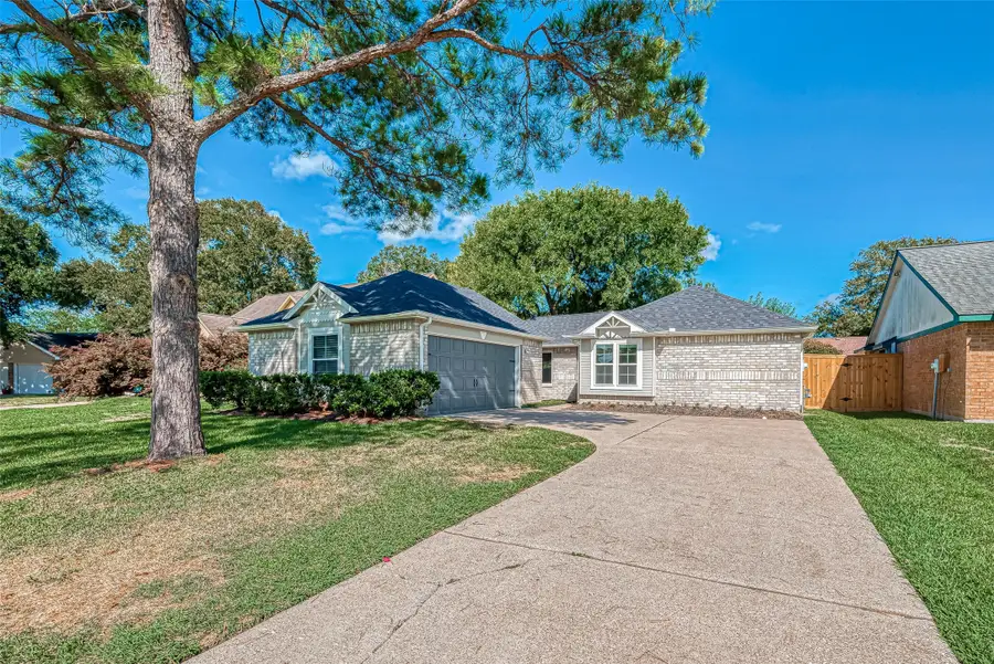 416 Heatherwood Court, League City, TX 77573 - #2
