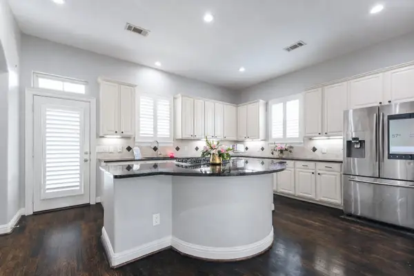 12 Versante Court, Houston, TX 77070