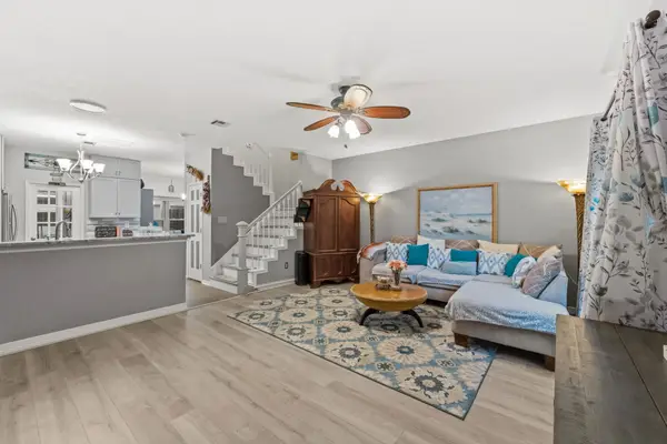 930 Birnham Woods Boulevard, Pasadena, TX 77503